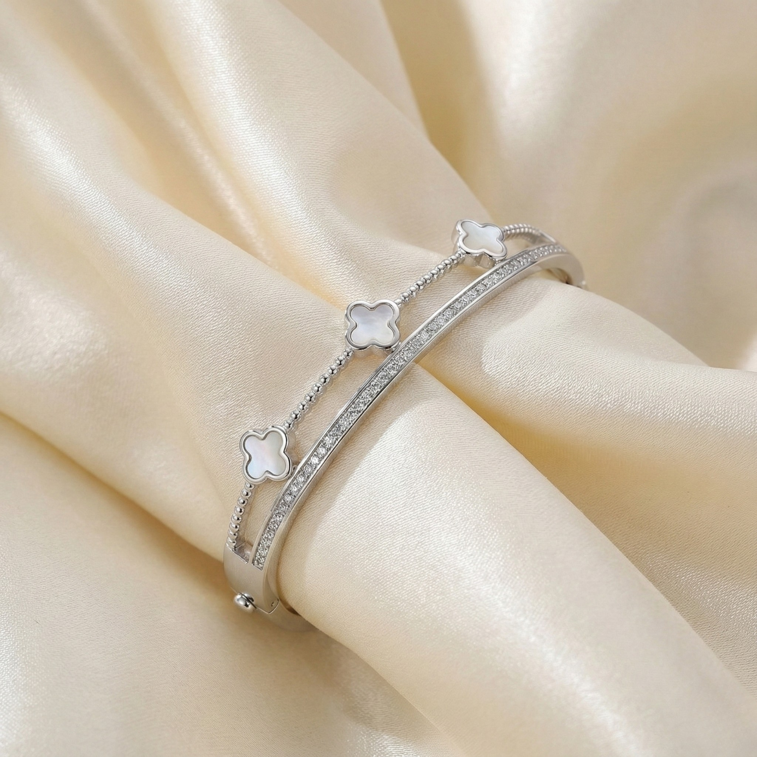 Sparkling clover kada