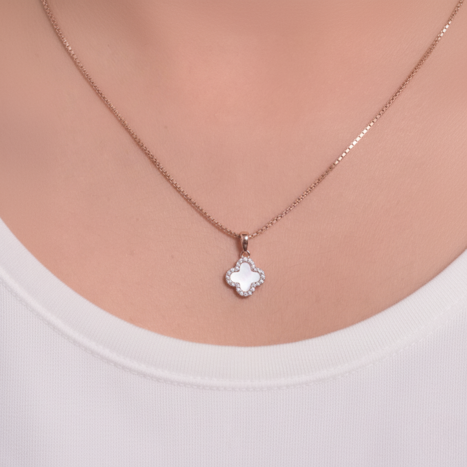 Rose Gold Clover Pendant Set