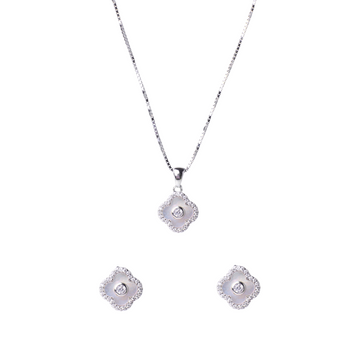 Shimmering Clover Pendant Set